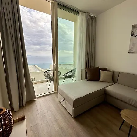 Sapphire Coast Palasë