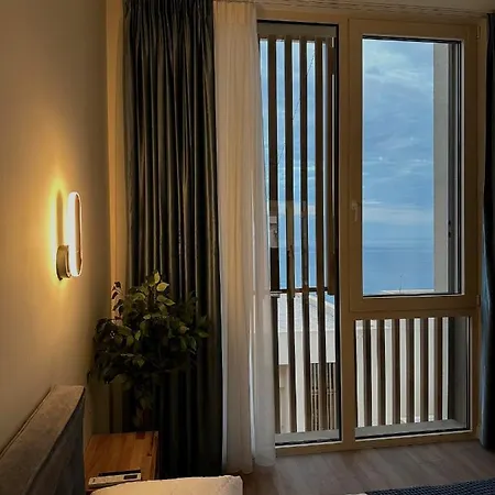 Sapphire Coast Palasë