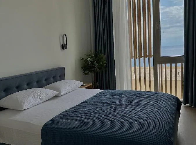 Sapphire Coast 아파트 팔라서